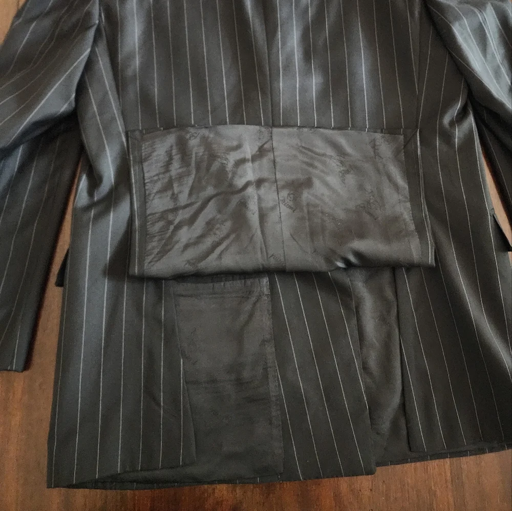 Brioni 42/52R 100% Wool Double Breasted pinstripe Suit Jacket - Picture 10 of 12